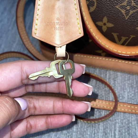 Alma BB Handbag Gently used - Picture 2 of 7